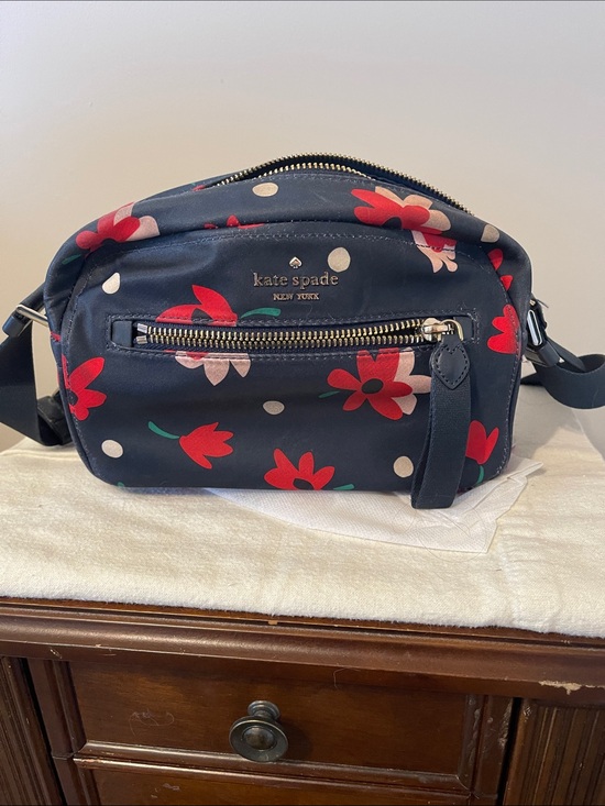 kate spade Handbags - Kate Spade Navy Floral Crossbody Bag